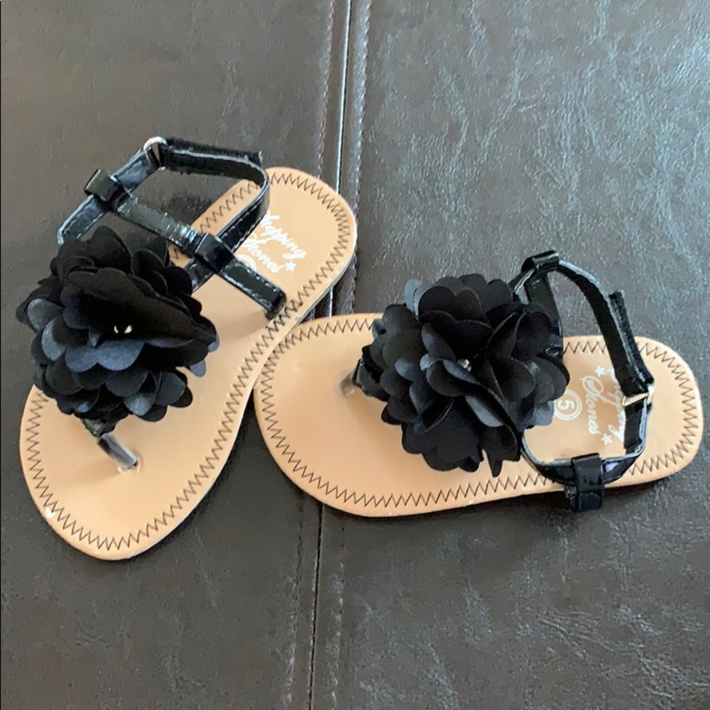 Black flower sandals for your little fashionista